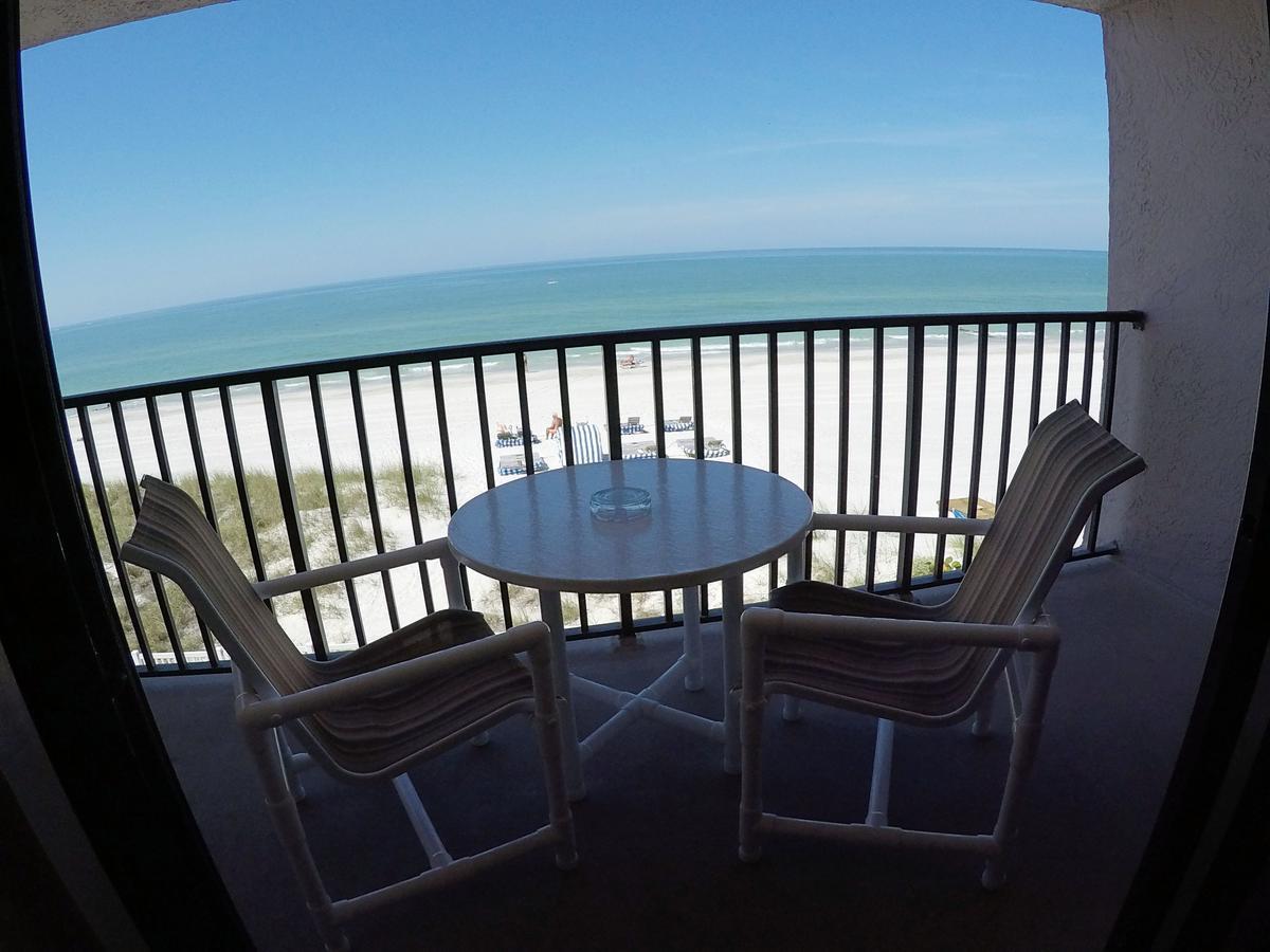 Island Gulf Resort St. Pete Beach Extérieur photo