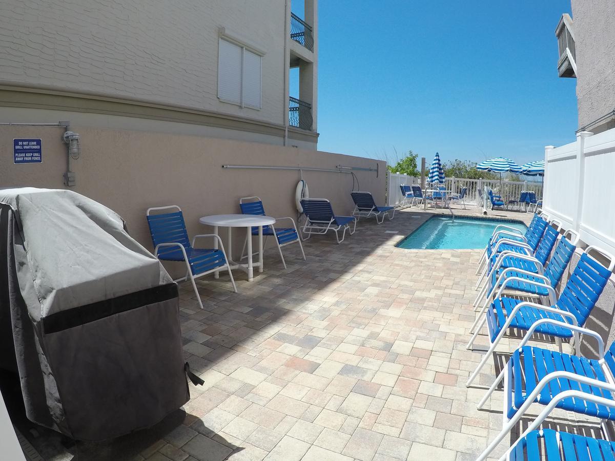 Island Gulf Resort St. Pete Beach Extérieur photo